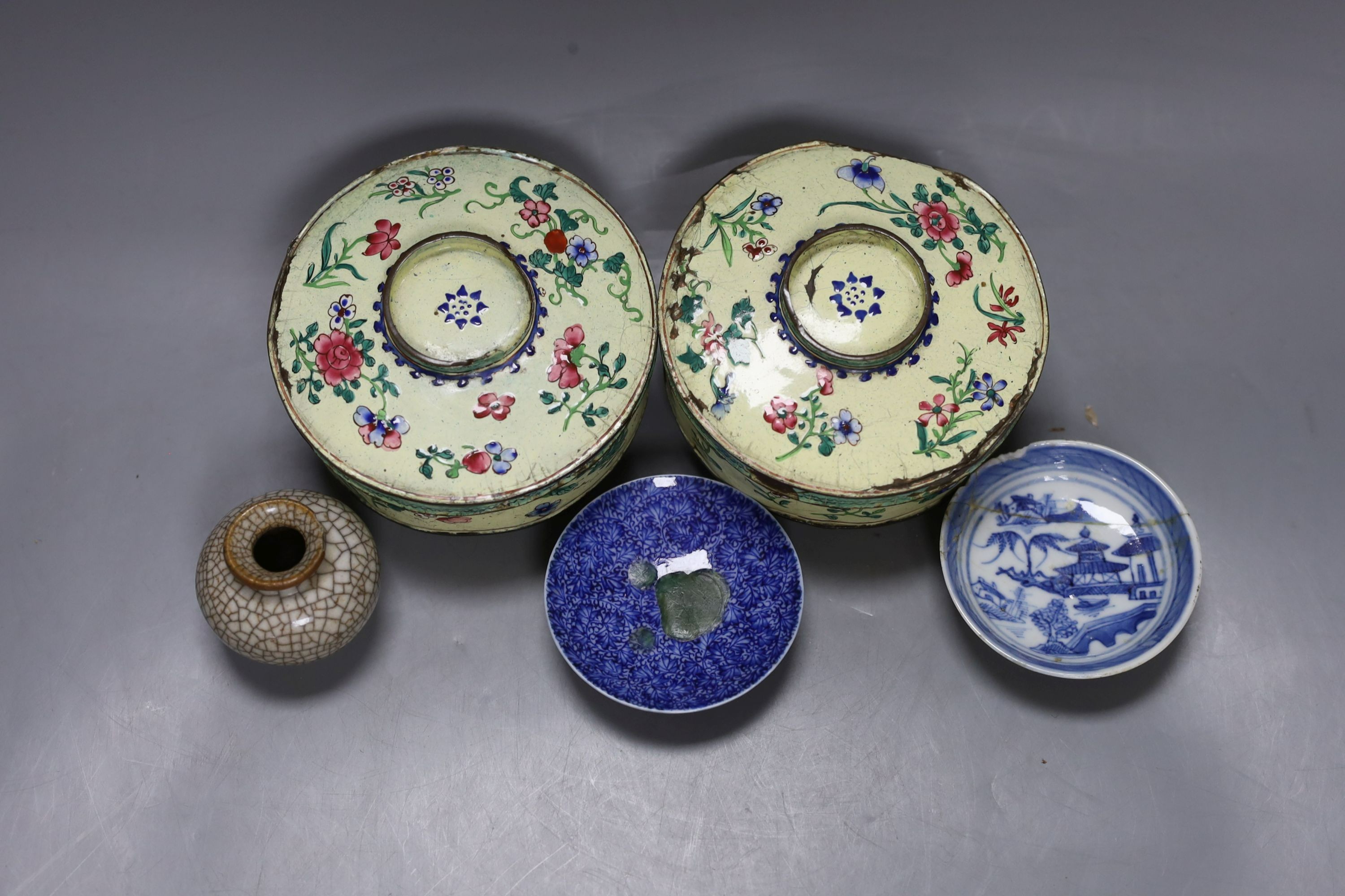 A pair of 18th/19th century Chinese Canton enamel bowls and covers, together with a Chinese miniature crackle glaze vase and other ceramics (5)